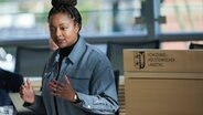 Aminata Touré (Bündnis90/Grüne) spricht bei einer Sitzung des Landtags von Schleswig-Holstein im Plenarsaal. © dpa Foto: Christian Charisius