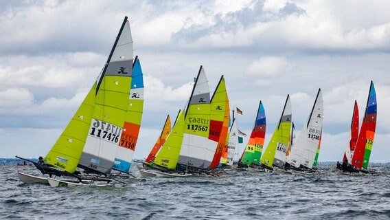 Segelboote sind auf der Ostsee bei der Travemünder Woche 2022 unterwegs. © Fotografie CB Foto: Christian Beek