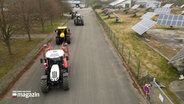 Ein Trecker-Fahrkurs für Azubis. © NDR 