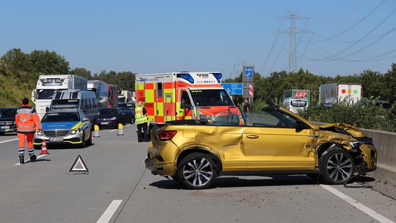 Ein schwerer Unfall auf der A7 Henstedt-Ulzburg. © westküstennews Foto: Florian Sprenger