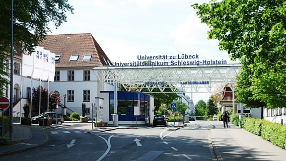 Das Eingangsportal der Universität zu Lübeck. © NDR.de 
