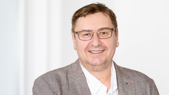 Dr. Veltrup, Präsident der Psychotherapeutenkammer Schleswig-Holstein Dr. Veltrup, Präsident der Psychotherapeutenkammer Schleswig-Holstein © Sinje Hasheider Foto: Sinje Hasheider