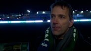 Dieter Gudel, Vorstandsvorsitzender des VfB Lübeck, gibt ein Interview © NDR Foto: NDR Screenshot