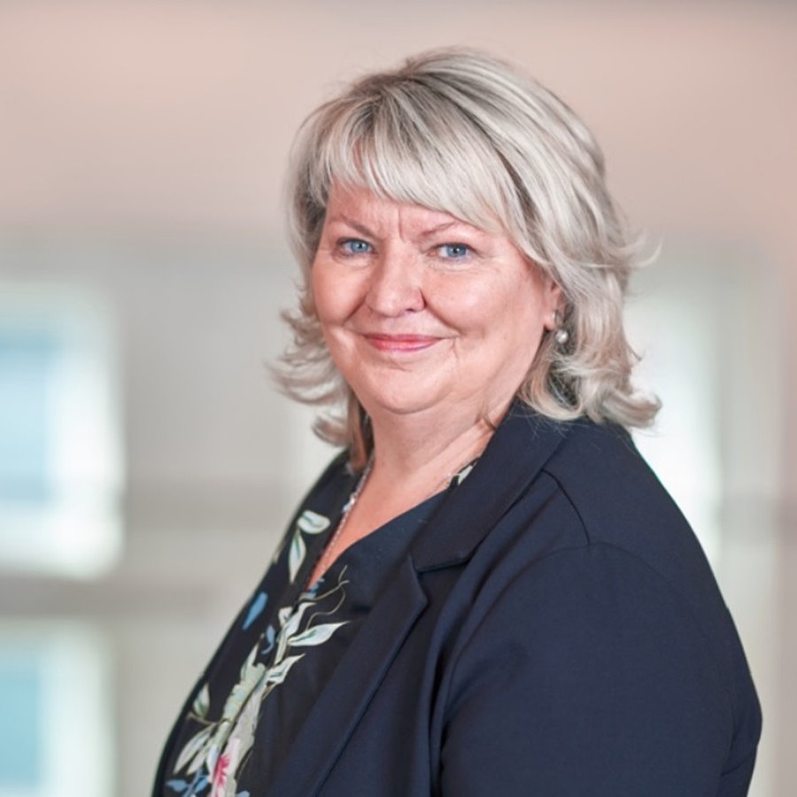 Jette Waldinger-Thiering, (SSW) lächelt in die Kamera. Jette Waldinger-Thiering, (SSW) lächelt in die Kamera.
