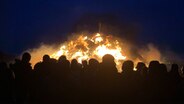 Ein Biikefeuer auf Sylt. © IMAGO / Torsten Helmke Foto: Torsten Helmke