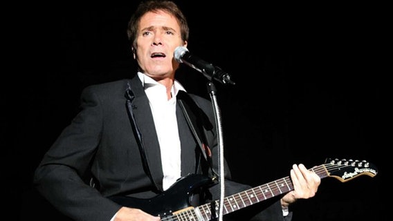 Sir Cliff Richard beim "Ball der Sterne" © picture-alliance / SCHROEWIG Foto: SCHROEWIG/Jens Koch