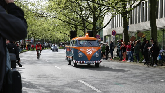 Auch Schorsetta mischt auf der Marathonstrecke mit. © NDR Foto: Luisa Müller