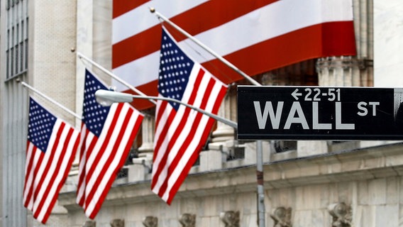 Wall Street © fotolia.com Foto: Gary