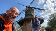 Schorse und Käpt'n Drechsler sind in Bad Zwischenahn unterwegs. © NDR 