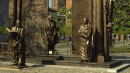 das Denkmal der Göttinger Sieben in Hannover © picture-alliance / KPA Foto: Ulrich Kirmes
