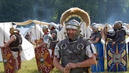 Historisch Verkleidete Darsteller der Varusschlacht bei den Römer- und Germanentagen in Kalkriese © NDR Foto: Martin Bremer