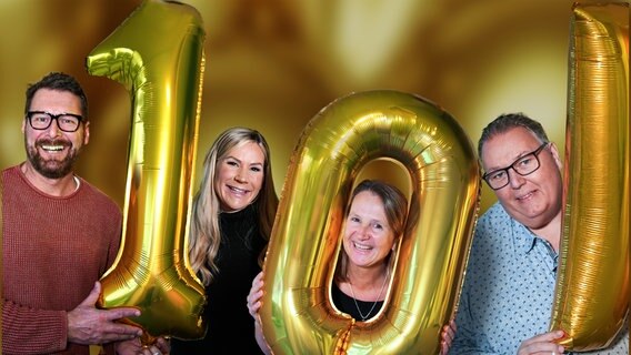 Andreas Kuhlage, Kaya Laß, Susanne Neuß und Michael Thürnau feiern das 10. Wilde Wunsch-Wochenende! © NDR / Luisa Müller 