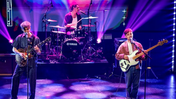 Die Band „Cassia“ aus England steht beim Anchor Award 2022 im Rahmen des Reeperbahn-Festivals auf der Bühne. © picture alliance/dpa | Axel Heimken Foto: Axel Heimken