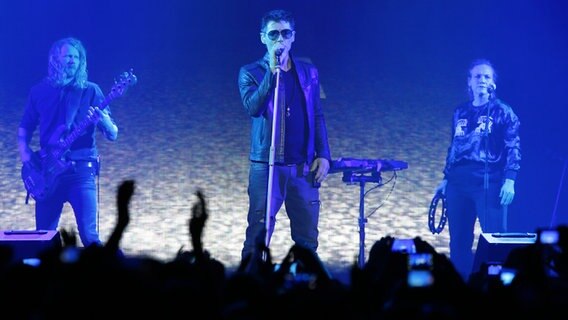 Die Band a-ha aus Norwegen bei ihrem Konzert in Hamburg. © NDR 2 Foto: Mirko Hannemann