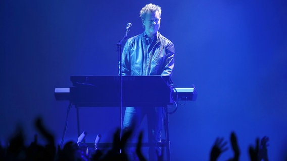 Die Band a-ha aus Norwegen bei ihrem Konzert in Hamburg. © NDR 2 Foto: Mirko Hannemann