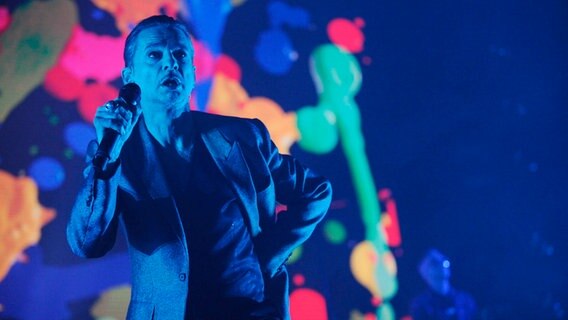 Depeche Mode beim Konzert in Hamburg am 11. Januar 2018: Dave Gahan © NDR 2 Foto: Isabel Schiffler/Jazz Archiv