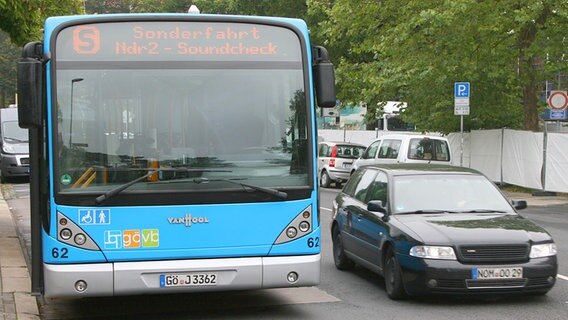 NDR 2 Soundcheck-Festival: Shuttle-Bus an der Stadthalle © NDR 2 Foto: Jochen Moseberg