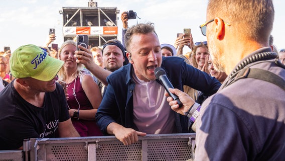 Joris auf der NDR 2 Papenburg Bühne. © NDR 2 Foto: Axel Herzig