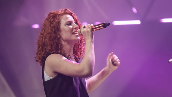 Jess Glynne beim Soundcheck Neue Musik Festival in Göttingen im Deutschen Theater. © NDR Foto: Axel Herzig