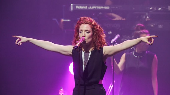 Jess Glynne beim Soundcheck Neue Musik Festival in Göttingen im Deutschen Theater. © NDR Foto: Axel Herzig