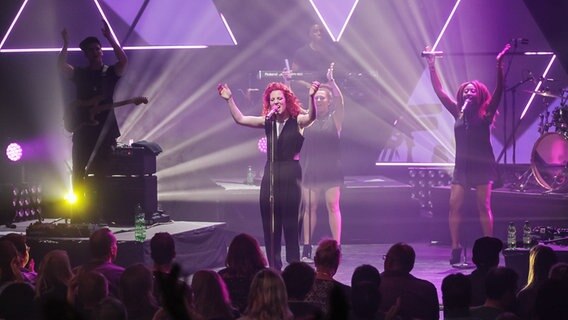 Jess Glynne beim Soundcheck Neue Musik Festival in Göttingen im Deutschen Theater. © NDR Foto: Axel Herzig