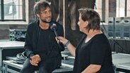 Anouk Schollähn und Max Giesinger im Interview (Screenshot)  