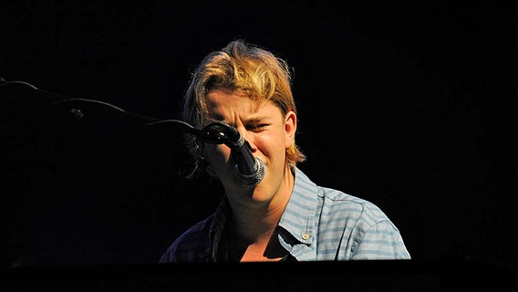 Tom Odell beim Konzert in Göttingen. © NDR 2 Foto: Isabell Schiffler