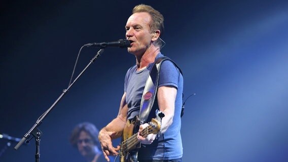 Sting beim Konzert in Hamburg am 25. März 2017 © NDR 2 Foto: Mirko Hannemann