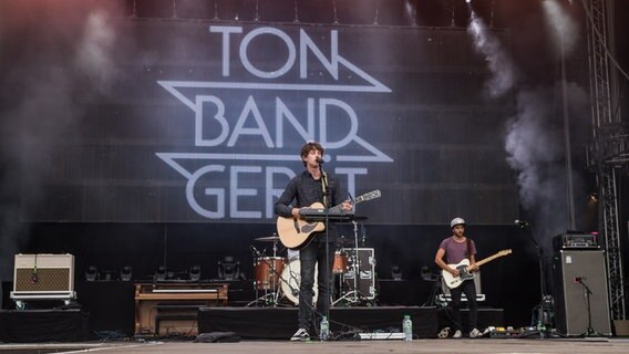 Tonbandgerät auf dem stars@ndr2-Festival 2018 in Heide Tonbandgerät auf dem stars@ndr2-Festival 2018 in Heide © NDR Foto: Axel Herzig
