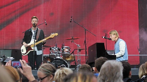 Tom Odell live am Sonnabend auf der City Stage.  Foto: Isabel Schiffler