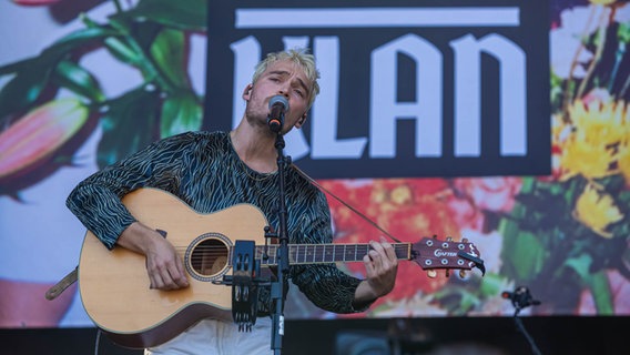 Klan auf der Bühne des NDR 2 Plaza Festival 2023 in Hannover © NDR Foto: Axel Herzig