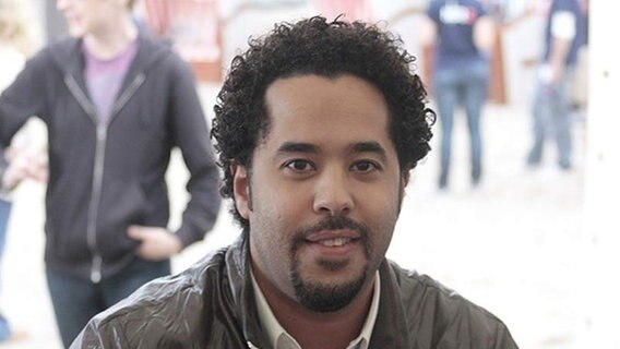 Adel Tawil von Ich + Ich bei stars@ndr2, live am Strand von Timmendorf  