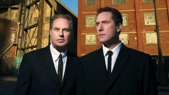 OMD 2010: Andy McCluskey (re.), Paul Humphreys © Semmel Concerts 