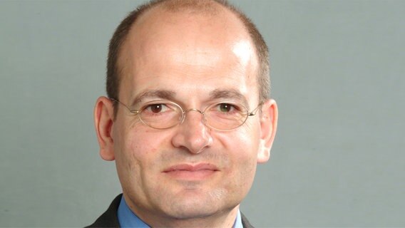 Lothar Lenz, Korrespondent des WDR im ARD-Hauptstadtstudio in Berlin. © WDR/Thomas Ernst 