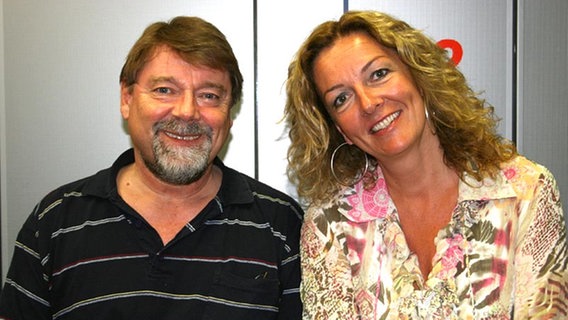 Jürgen von der Lippe und Bettina Tietjen bei "Tietjen talkt" im Juli 2009  