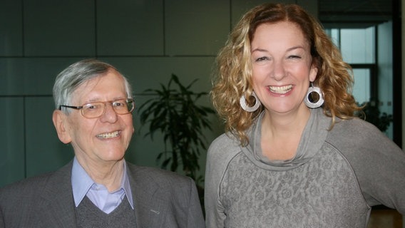 Herbert Feuerstein mit NDR 2 Moderatorin Bettina Tietjen © NDR 2 Foto: Andreas Sorgenfrey