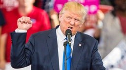 Donald Trump bei einer Rede am 7. November 2016 in Raleigh, North Carolina Donald Trump bei einer Rede am 7. November 2016 in Raleigh, North Carolina © imago/ZUMA Press