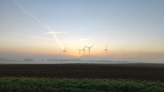 Sonnenaufgang in der Uckermark von Hörerin Annette. © Privat Foto: NDR 2 Hörerin Annette