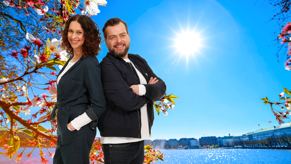 Elke und Jens. Im Hintergrund sieht man die Alster am Jungfernstieg in Hamburg.  Foto: picture alliance / Bildagentur-online/Ohde | Bildagentur-online/Ohde