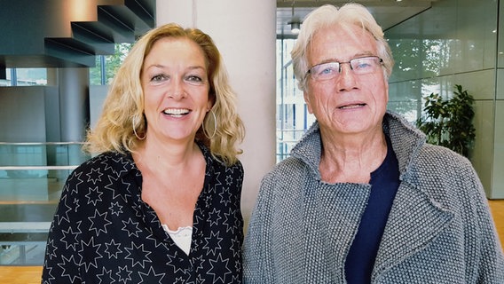 Jürgen Prochnow und Bettina Tietjen © NDR 2 Foto: Andreas Sorgenfrey