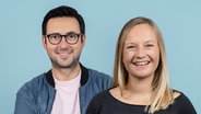 Die NDR 2 Moderatoren Kathrin Hammer und Christopher Scheffelmeier. © NDR 2 Foto: Niklas Kusche