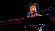 Afra Kane 2019 bei einem Konzert in Milan, Italien. © picture alliance / NurPhoto Foto: Mairo Cinquetti