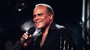 Der Sänger, Schauspieler und Entertainer Harry Belafonte bei einem Auftritt im ZDF Fernsehen. © IMAGO / BRIGANI-ART 
