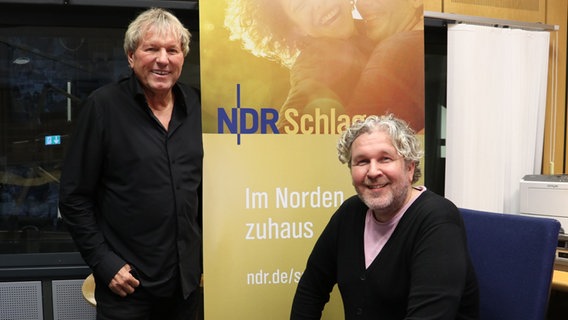 Bernhard Brink und Carsten Thiele © NDR Foto: Jasmin Janosch