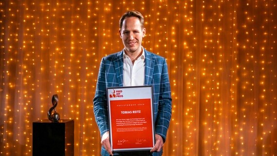 Textdichter Tobias Reitz gewinnt den "Fred Jay Preis" 2020. © GEMA Foto: Kevin Riedl