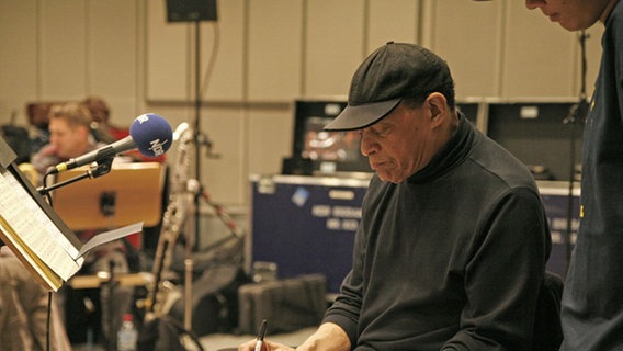 Al Jarreau bei der Probe mit der NDR Bigband © www.stevenhaberland.com Foto: Steven Haberland