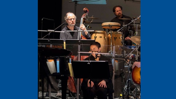 Eindrücke des Konzerts der NDR Bigband beim Klangfest - Musik für Kinder auf Kampnagel © NDR Foto: Veronika Emily Pohl