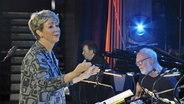 Screenshot: Konzert der NDR Bigband unter der Leitung von Nikki Iles auf der JazzBaltica 2023. © NDR Foto: NDR