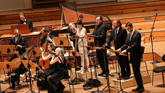 Konzertszene: Helsinki Baroque Orchestra und Sängersolisten  Foto: Marcus Krüger