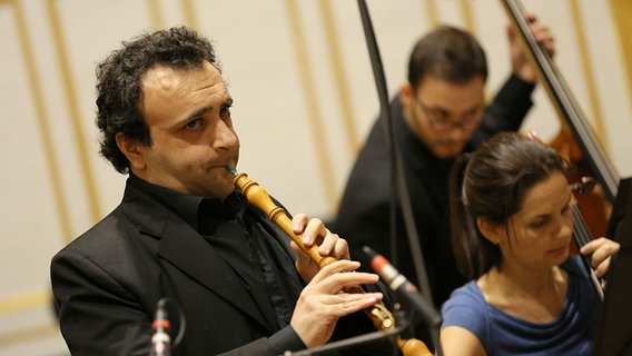 Diego Nadra, Oboist der Cappella Gabetta in der Probe © NDR Foto: Marcus Krüger